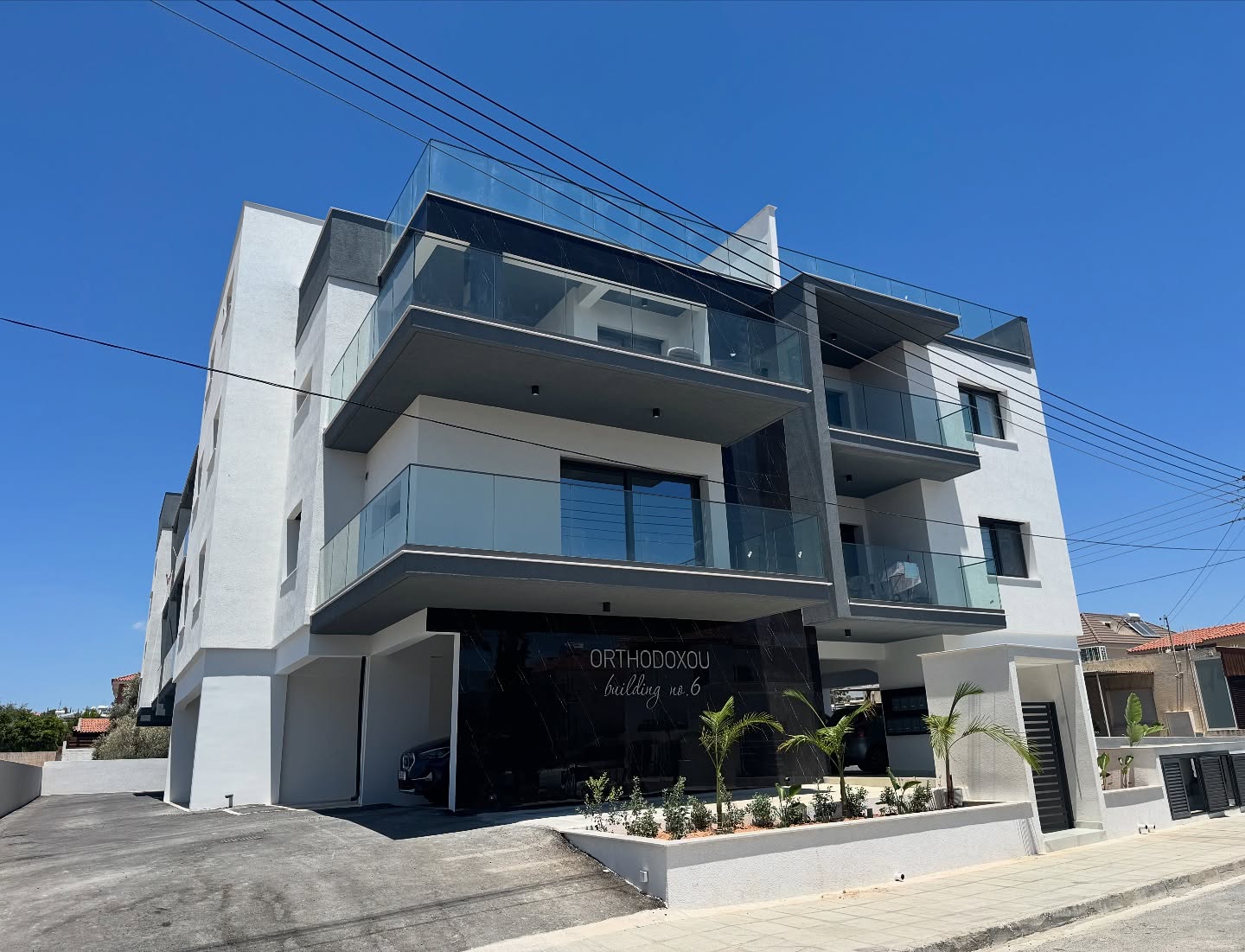 ΠΟΛΥΚΑΤΟΙΚΙΑ ΚΟΛΟΣΣΙ 